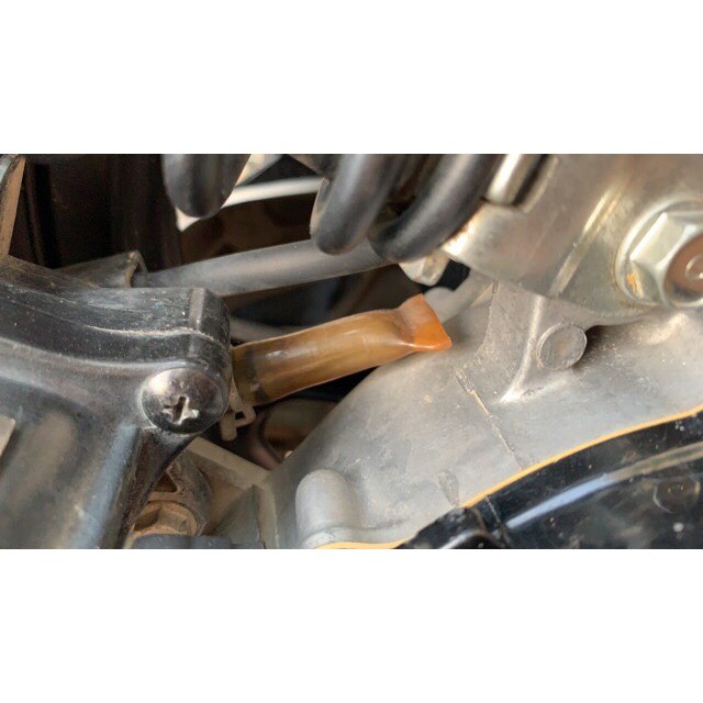 Ống xả cặn bầu lọc khí xe ga Honda