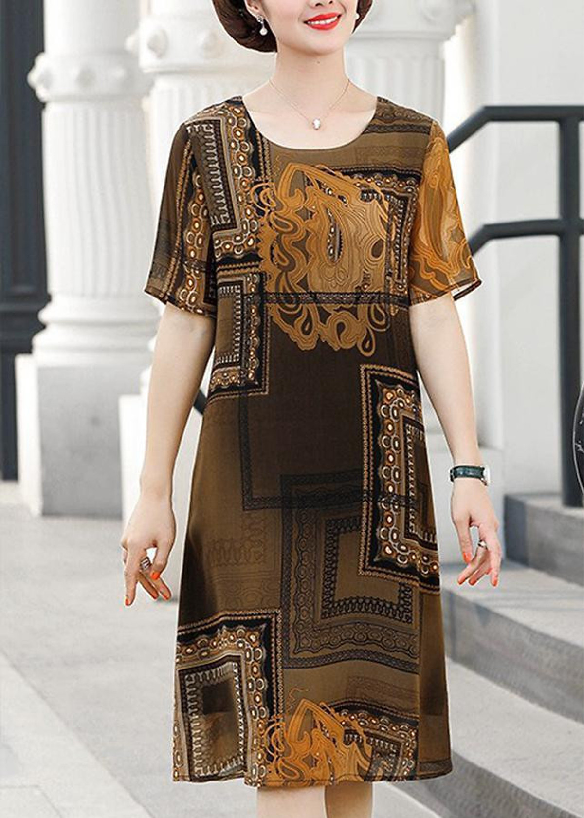 GOTI - Váy Đầm Trung Niên - Đầm Suông Trung Niên Nhiều Size Kiểu Đầm Voan  Hoa Trung Niên Tặng Mẹ 3344 | Lazada.vn