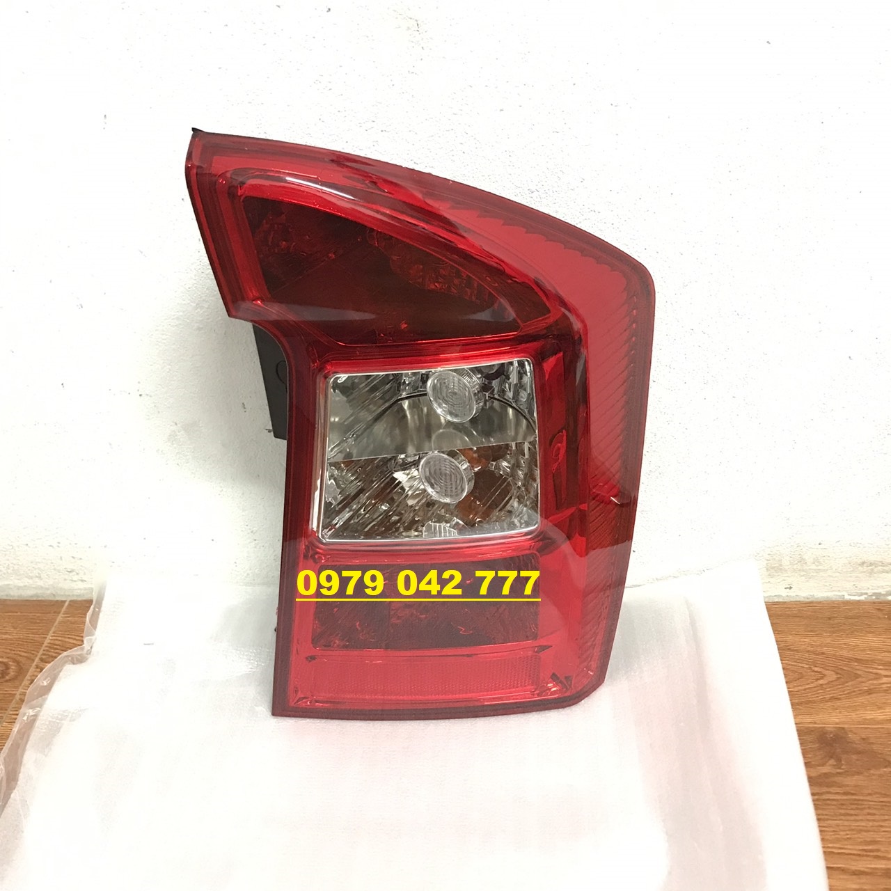Đèn hậu kia carens 924011d000, 924021d000