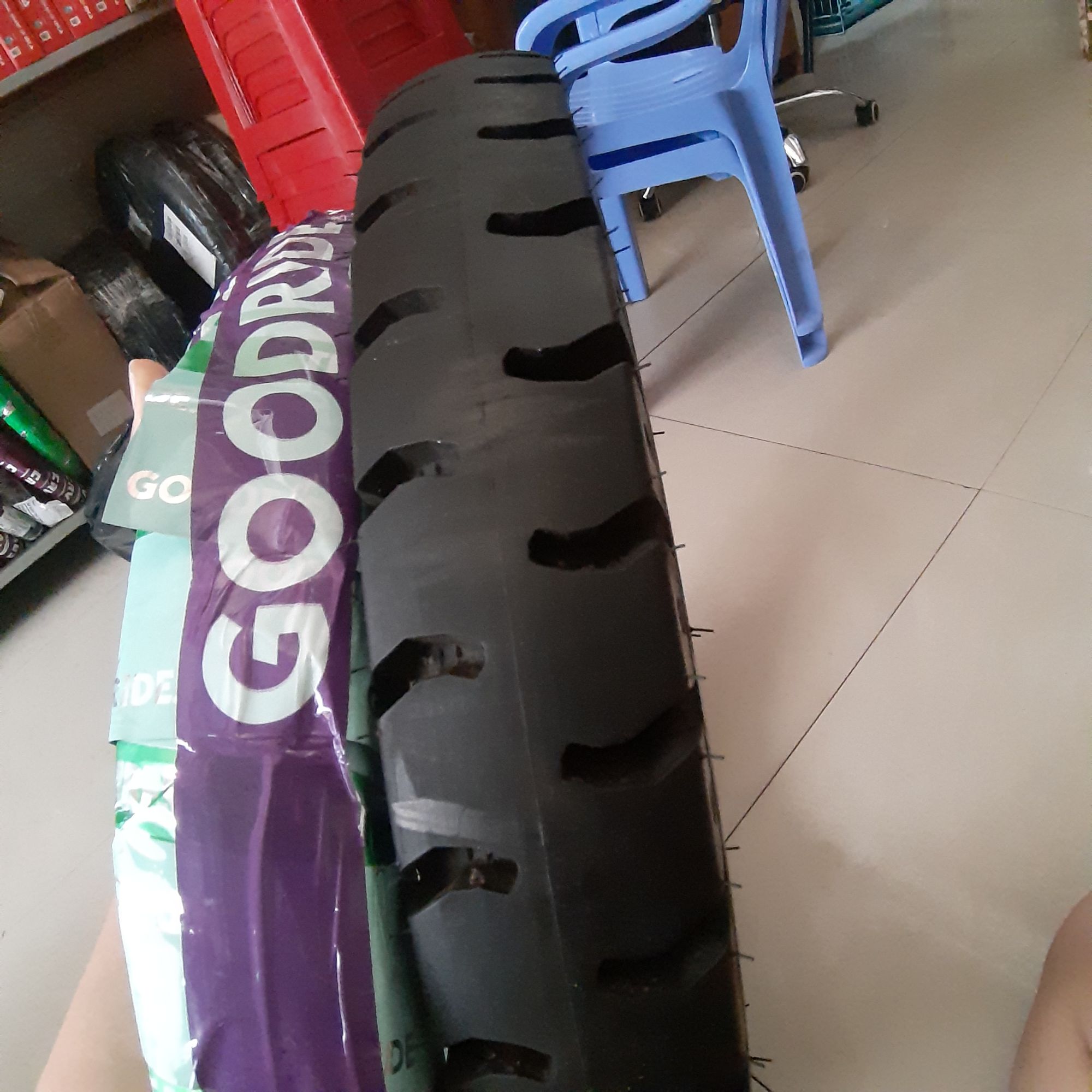 vỏ GOODRIDE thái size250/  275 dùng cho chở hàng