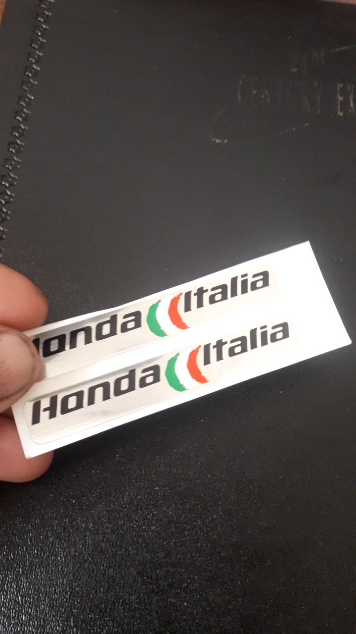 Tem Italia Sh ý 150 và sh 300i ( Giá 1 Chữ )