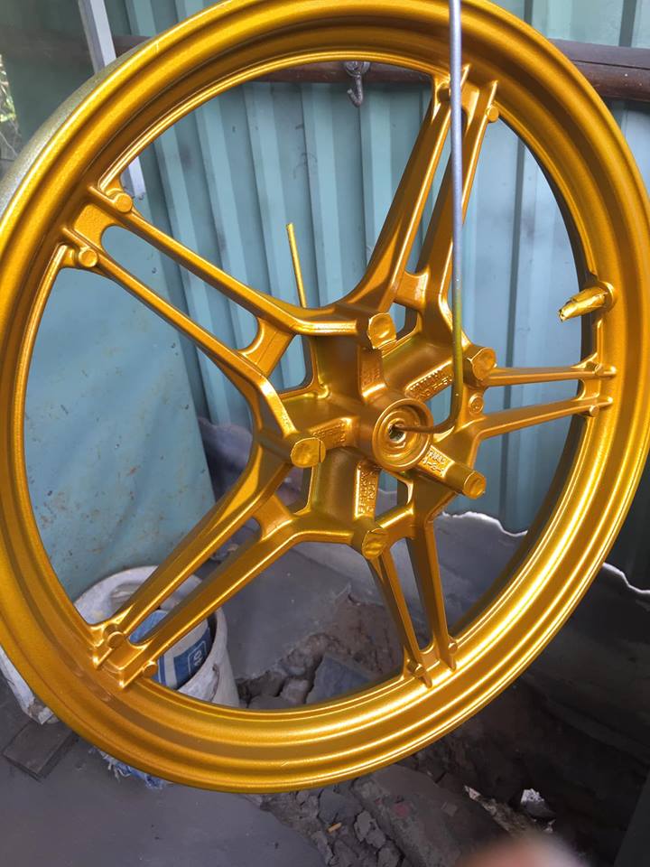 Sơn xịt samurai màu vàng honda 1102