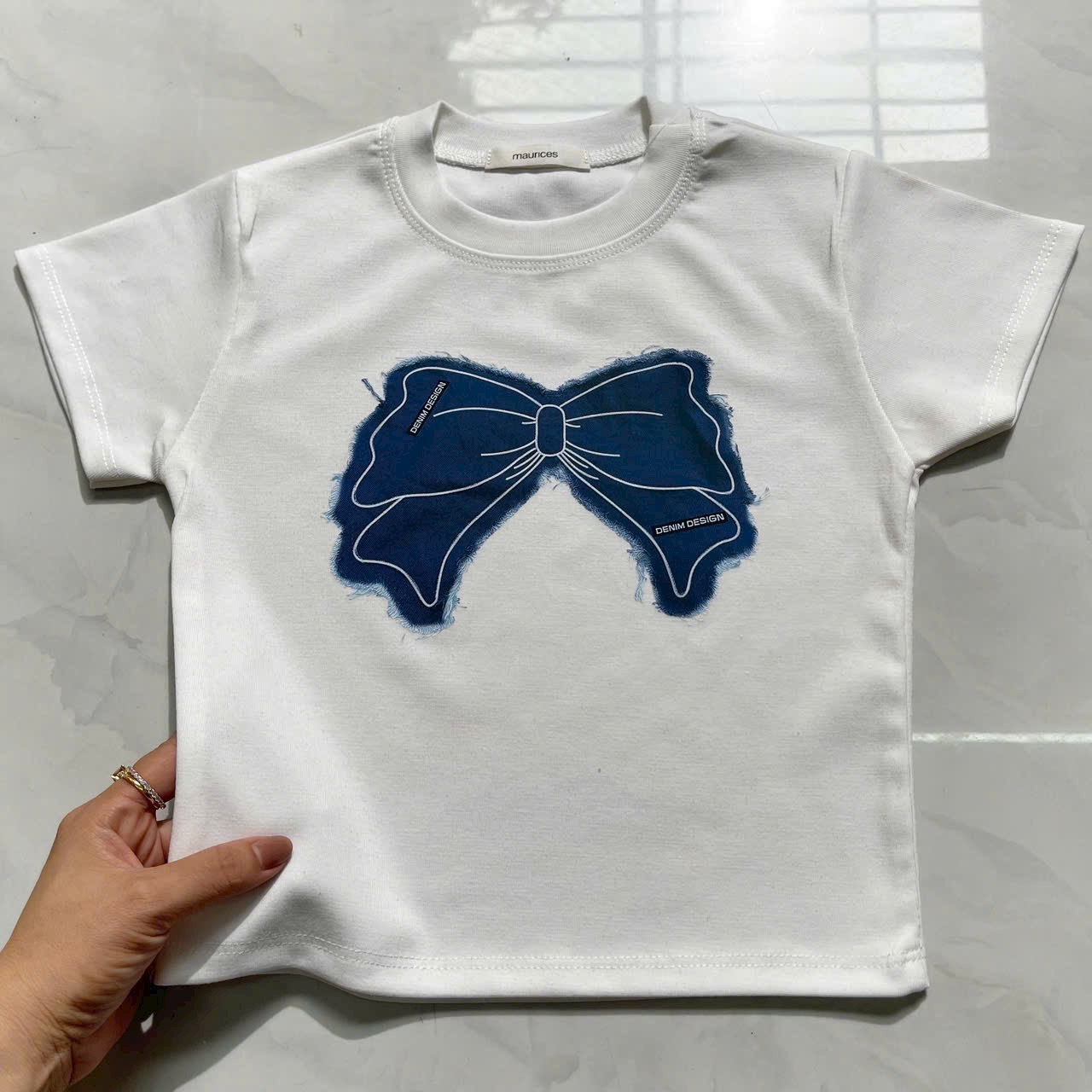 Áo thun in hình nơ dáng croptop basic xinh xịn