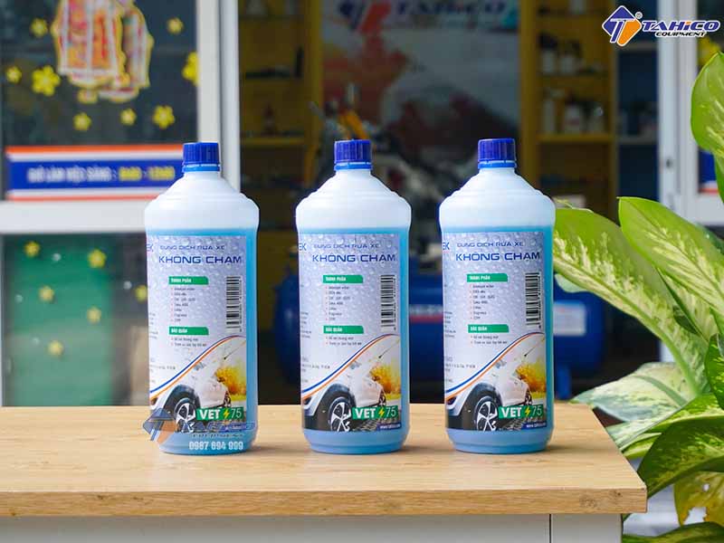 Dung dịch rửa xe không chạm Ventek VET75 1 lít
