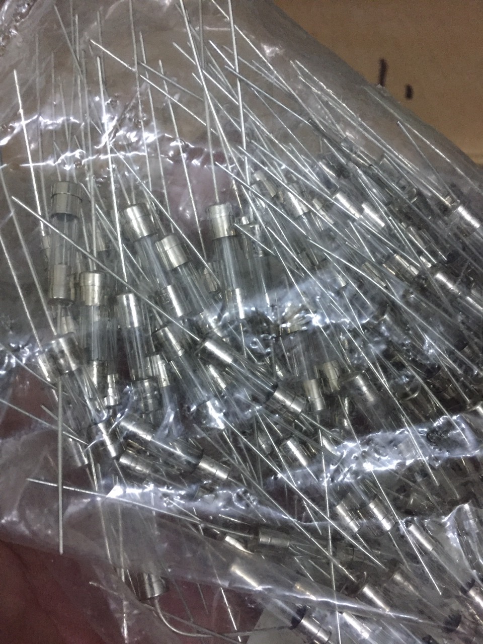 Cầu chì chân cắm 10A (5x20mm)