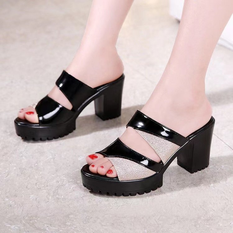 Dép quai ngang nữ trung niên gót vuông tăng 5cm chiều cao