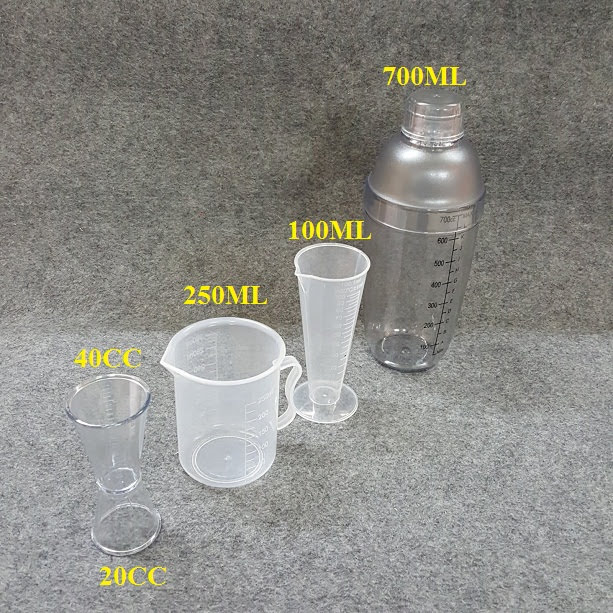 [HCM]BỘ 4 DỤNG CỤ ĐONG PHA CHẾ (SHAKER 700 ML IN LY 100ML LY 250M LY 2 ĐẦU)