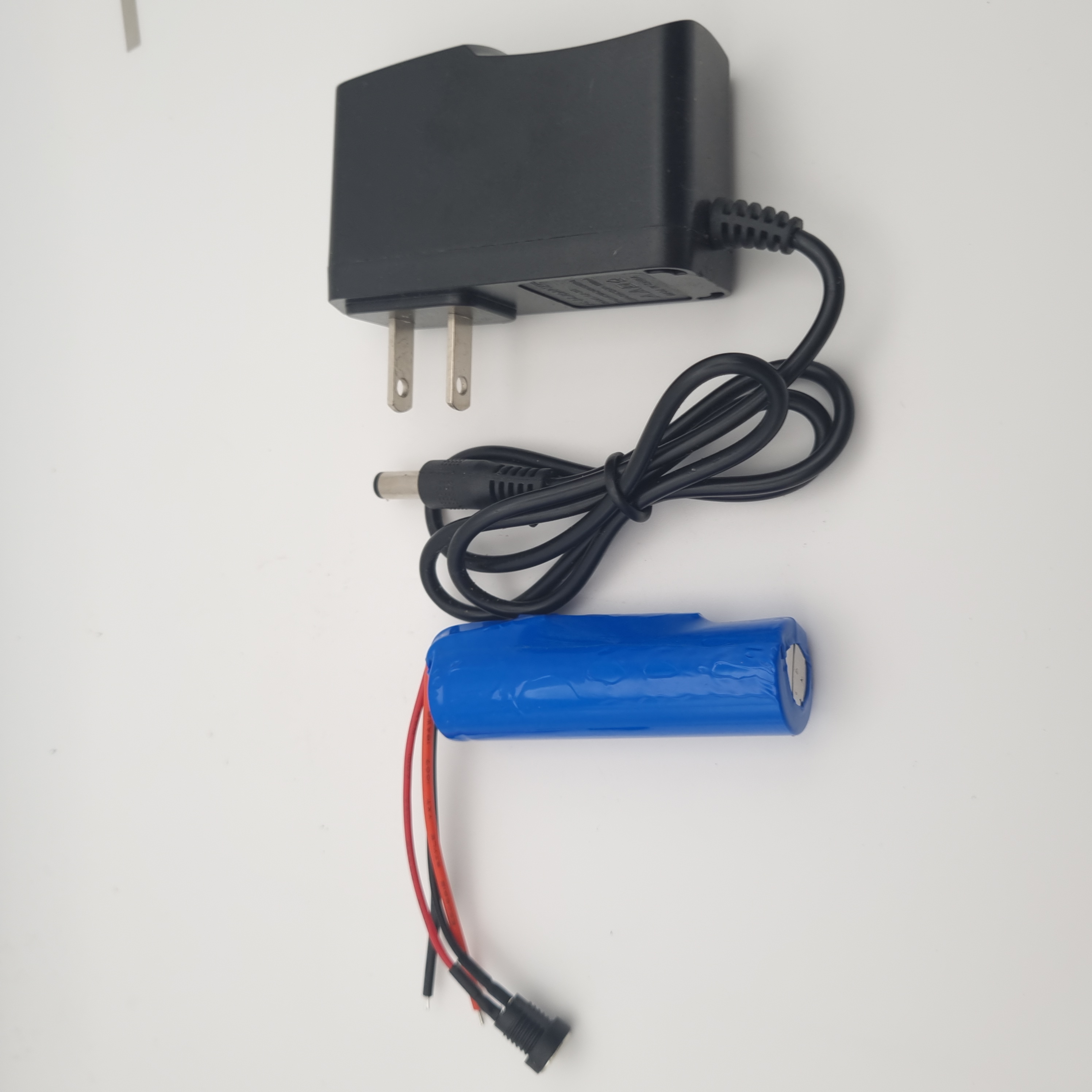Khối pin lithium 18650 3.7v 4.2v lishen 2600mah có mạch bảo vệ 1s dùng cho loa bluetooth, quạt sạc, bộ phát wifi, camera