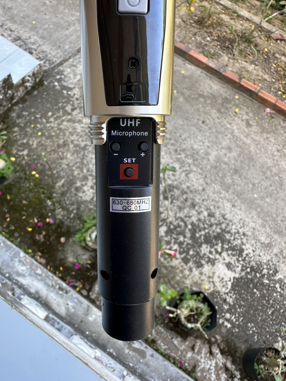 Micro không dây loa kéo UGX9