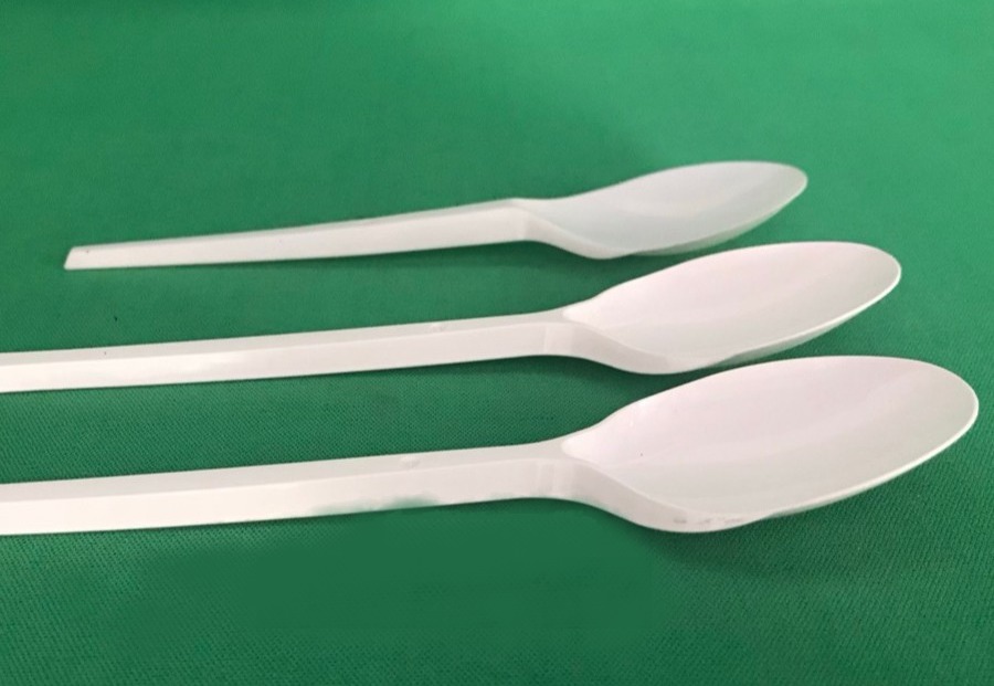 500 CÁI MUỖNG NHỰA TRẮNG