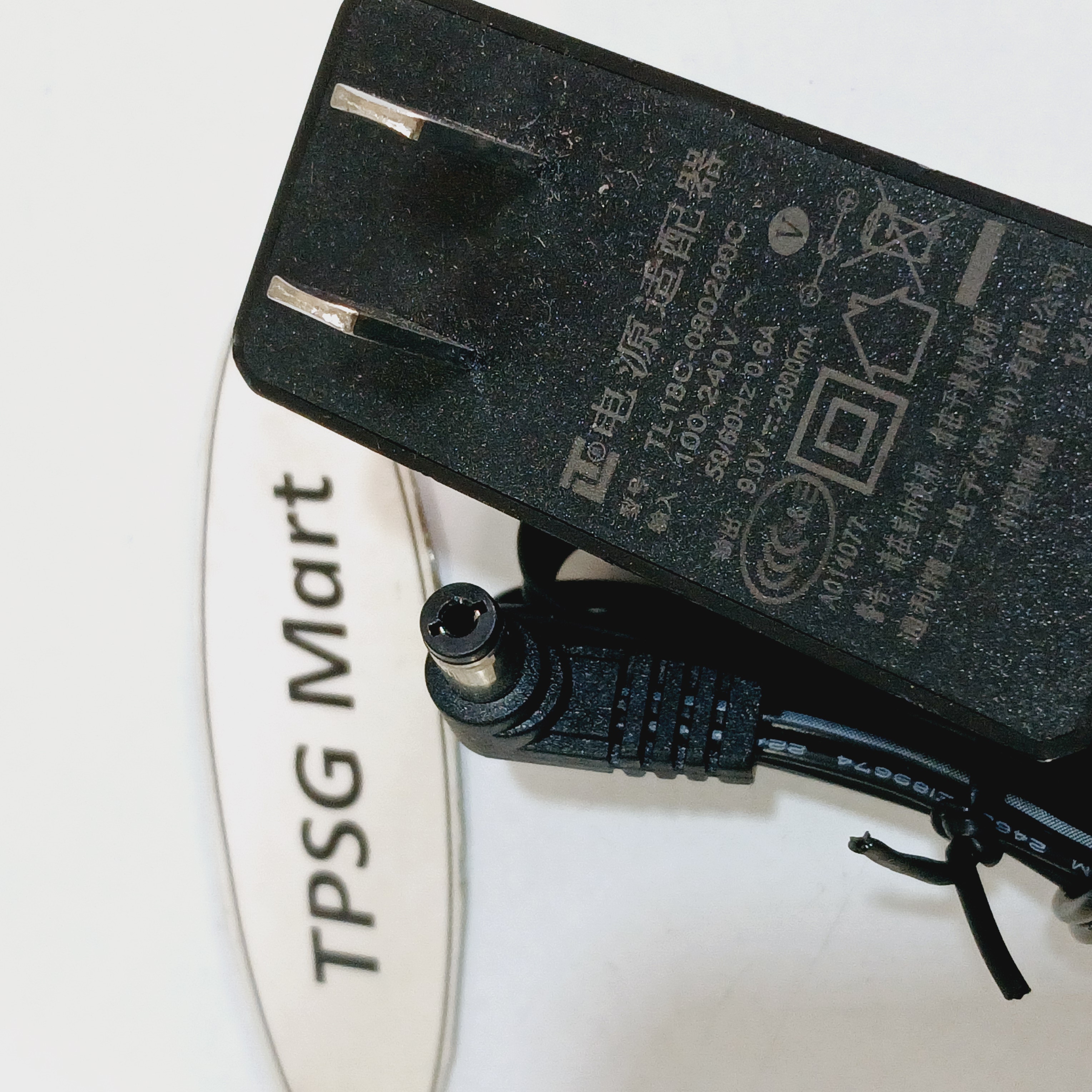 Nguồn Adapter DC 9V - 2A (Đầu cắm 5.5mm X 2.1 -- 2.5mm)