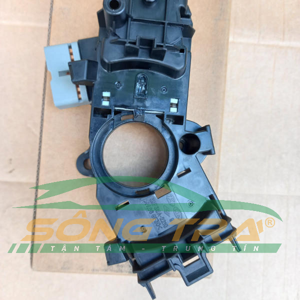 CÔNG TẮC PHA CỐT HYUNDAI PORTER 2, KIA BONGO 3