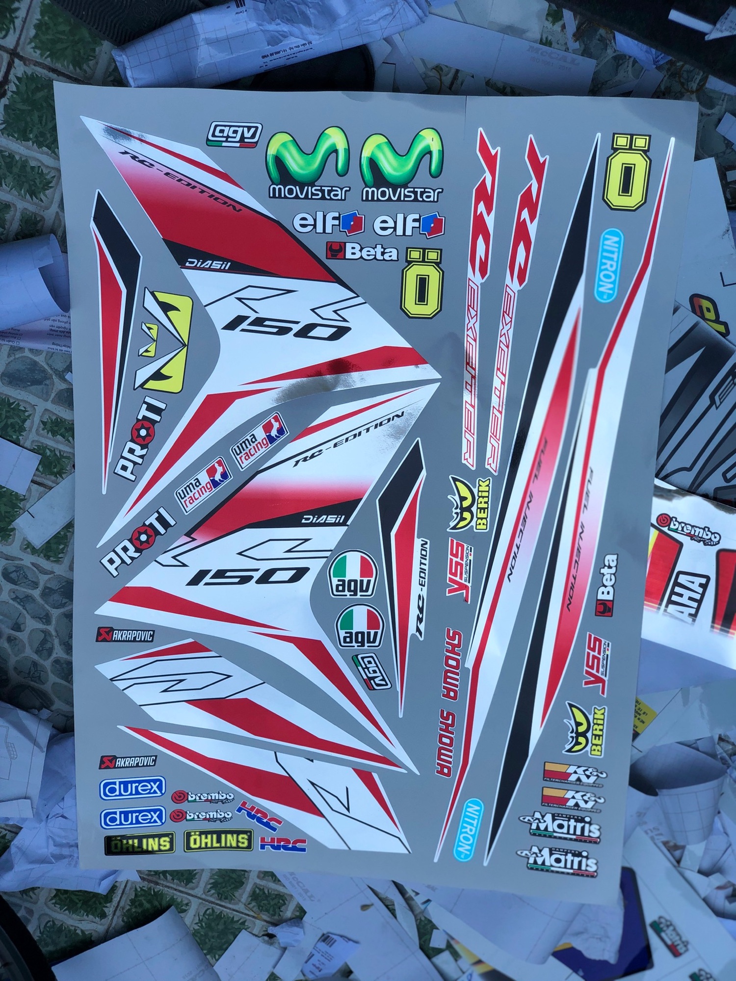 Tem rời exciter 150 Rc 2019 trắng đỏ chất liệu Crom