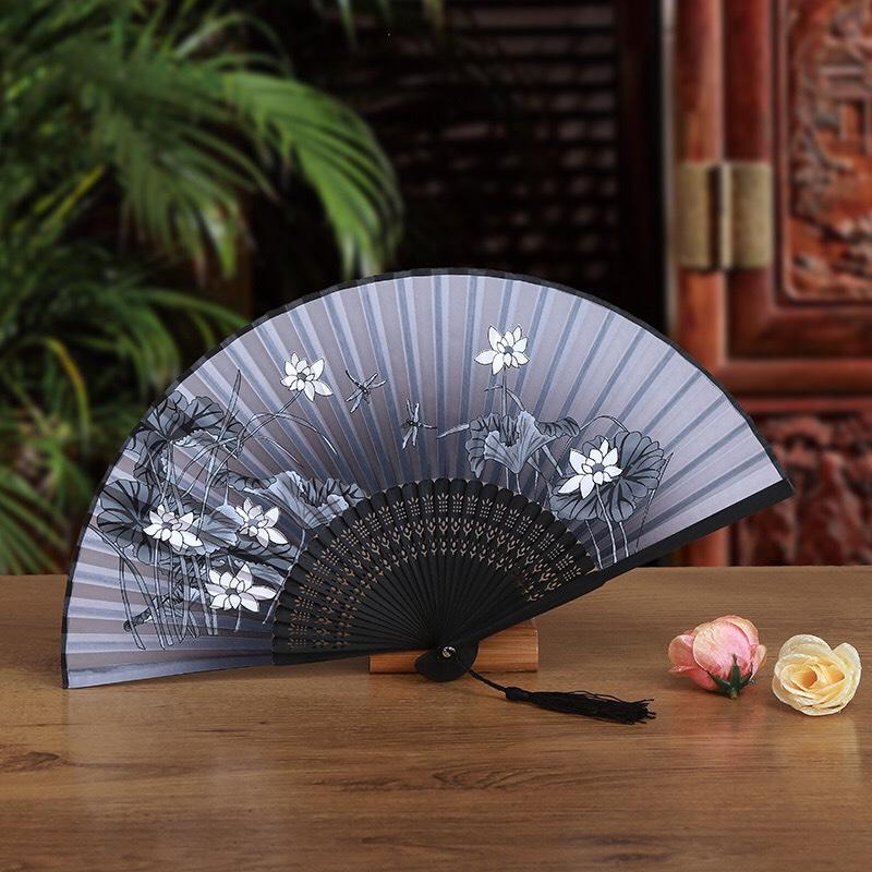 Quạt cổ trang cầm tay xám sen quạt xếp phong cách cosplay Trung Quốc trúc cảnh in hình hoạ tiết trang trí trưng bày quà tặng