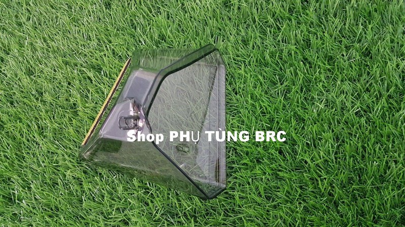 Hộp đựng đồ xe AIR BLADE 2016 - 2019 ( Có 3 màu : màu đen, màu cacbon và màu khói trong)