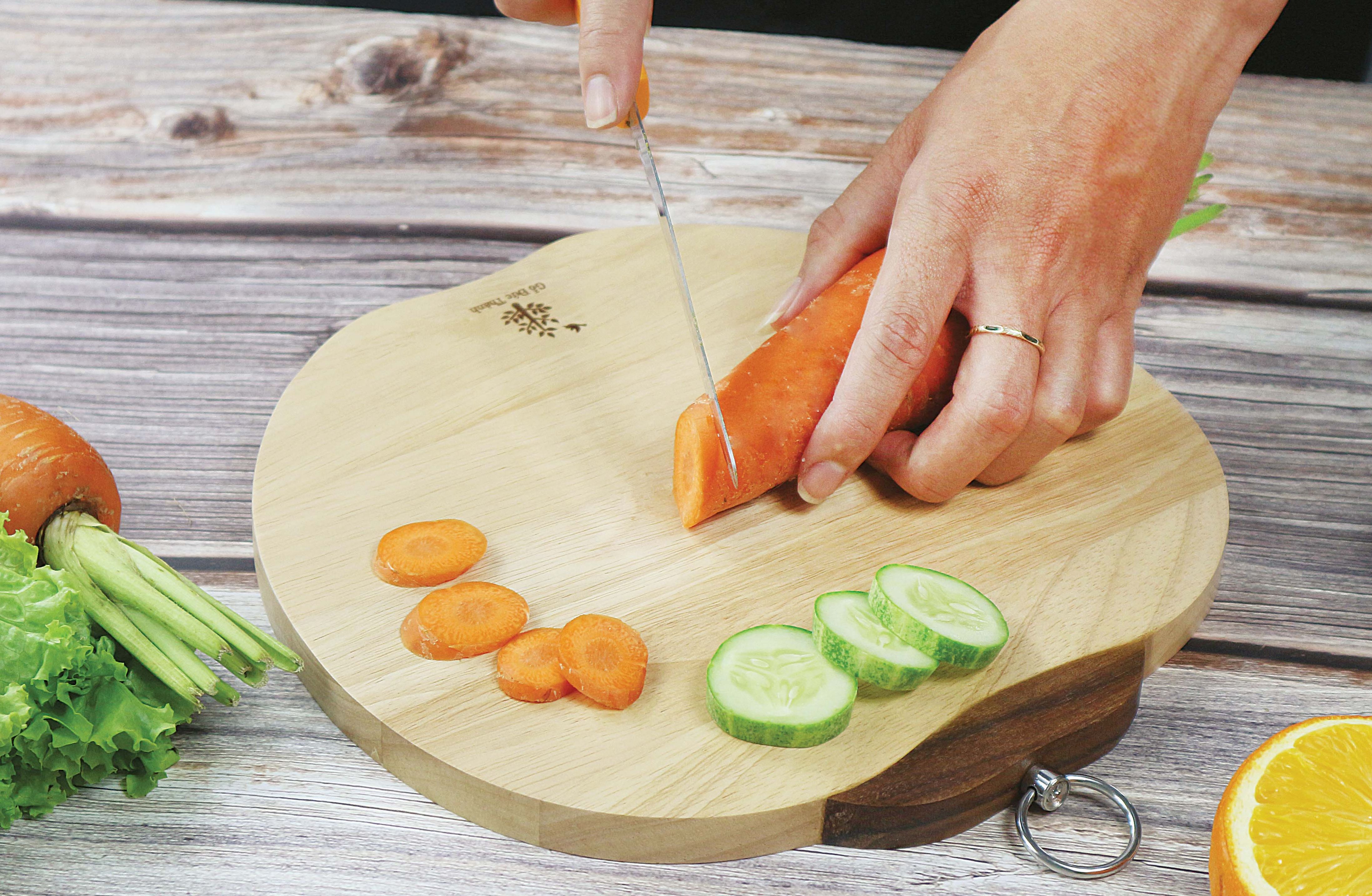 Thớt Quả Cà Chua 02831 gỗ Đức Thành