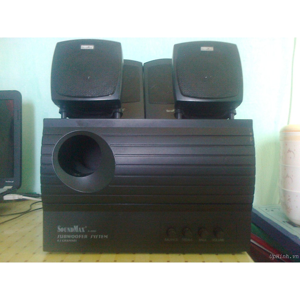 BỘ LOA NGHE NHẠC 4.1 SOUNDMAX A4000 ĐEN BASS LỚN ( Tặng dây 3.5 )