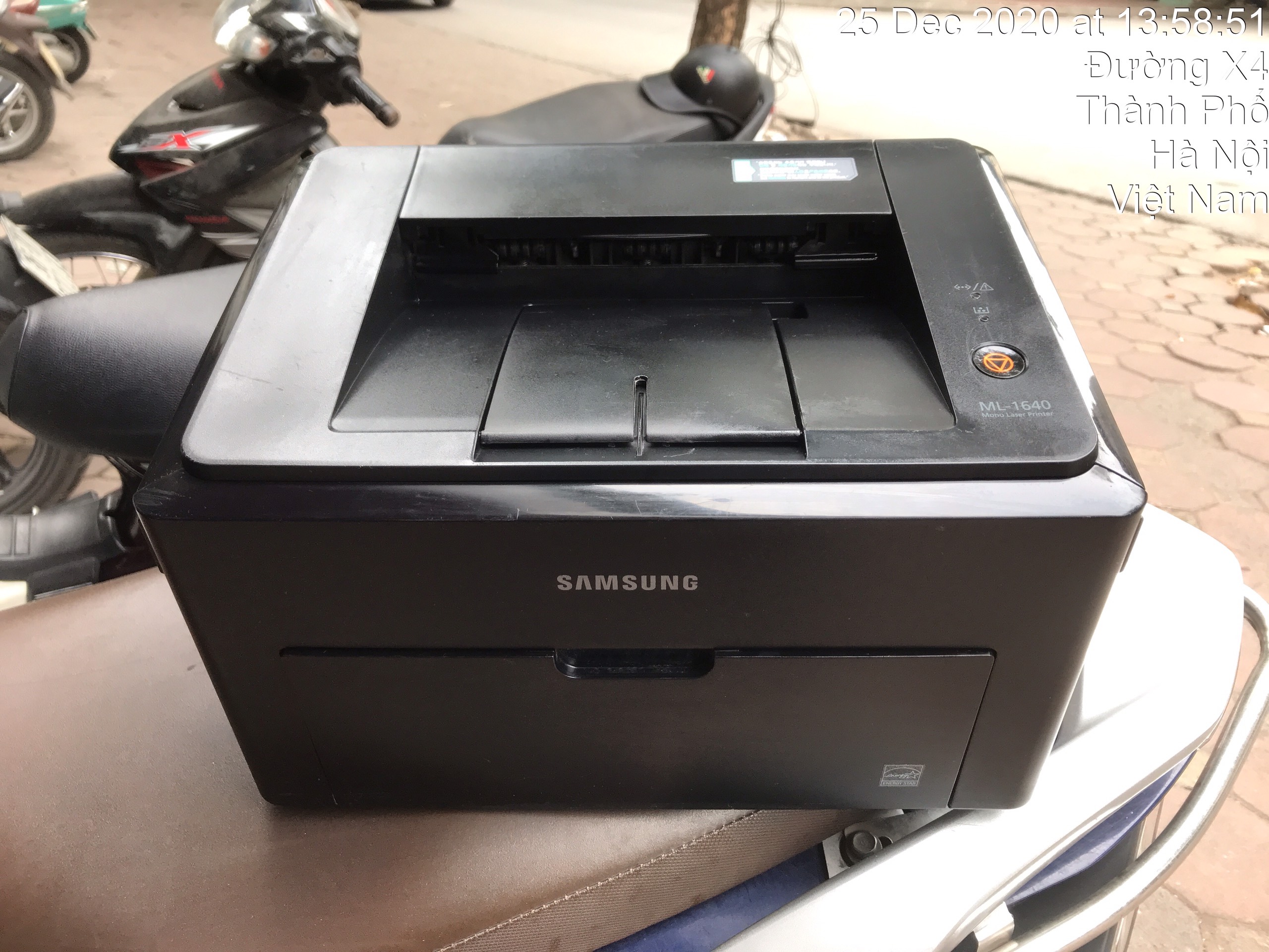 Máy in Samsung ML - 1640 .Đã Qua Sử Dụng. ( Tặng kèm hộp mực , dây nguồn , dây usb mới )