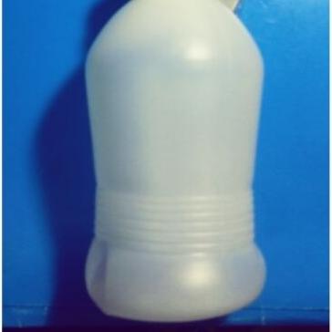 Bình nhựa lớn tròn bầu. 1 cái x 500ml