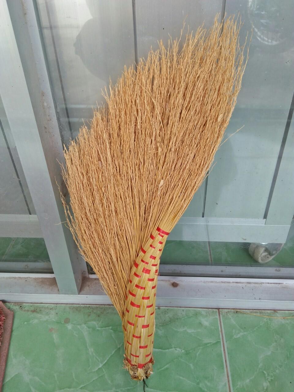 Chổi Rơm
