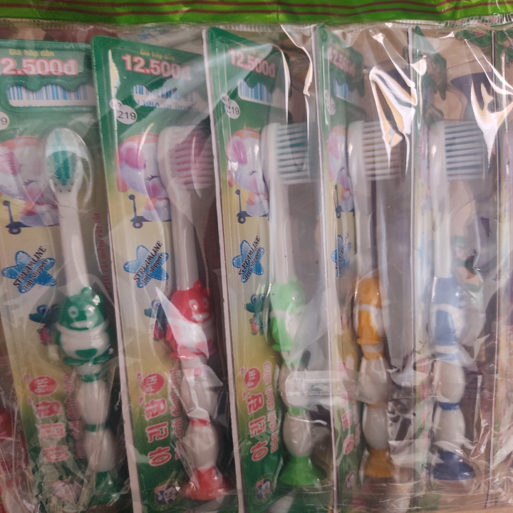 Bàn Chải Dánh răng Trẻ Em Vỉ 12 Chiêc
