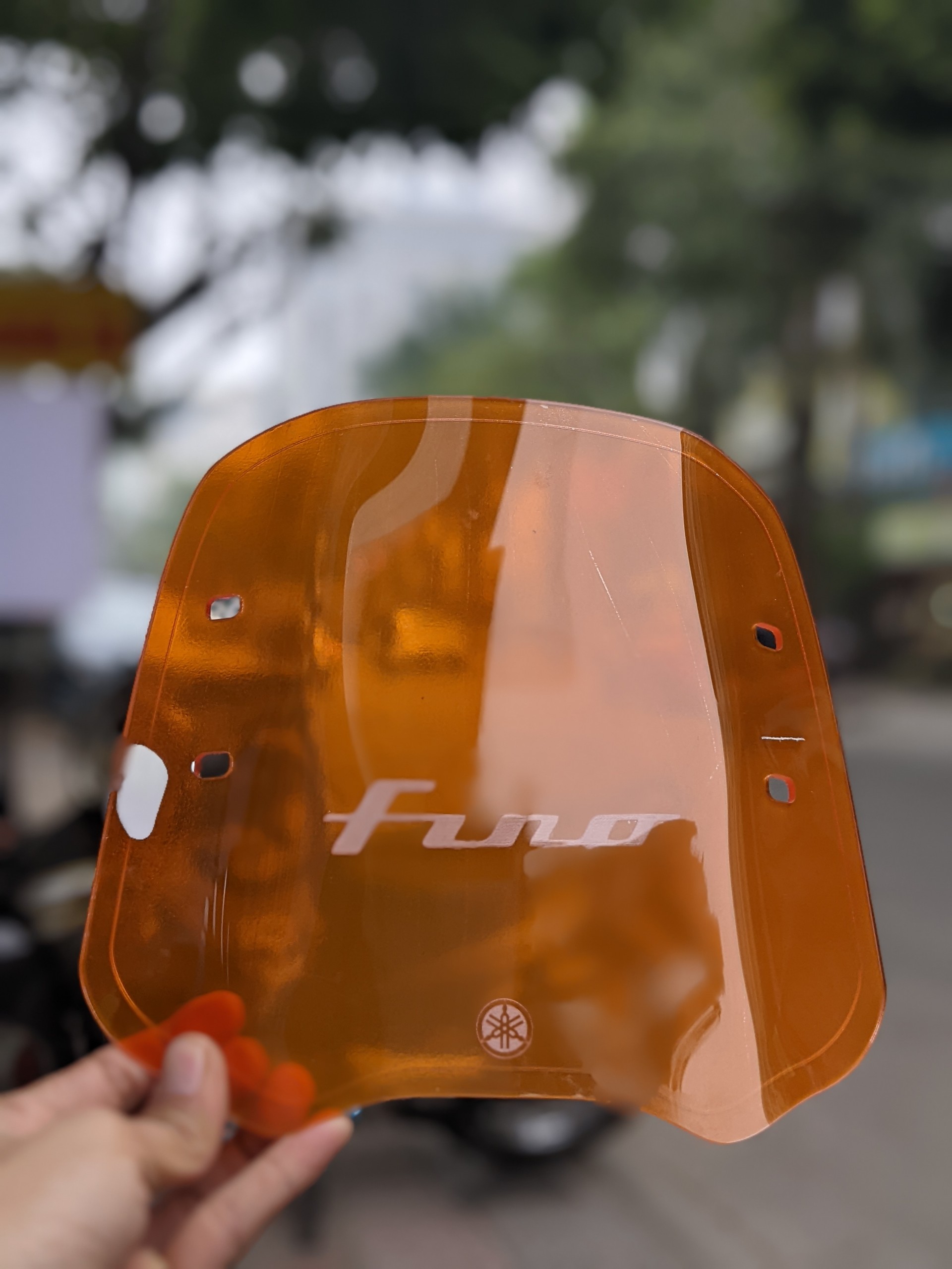 Kính chắn gió Yamaha Funo