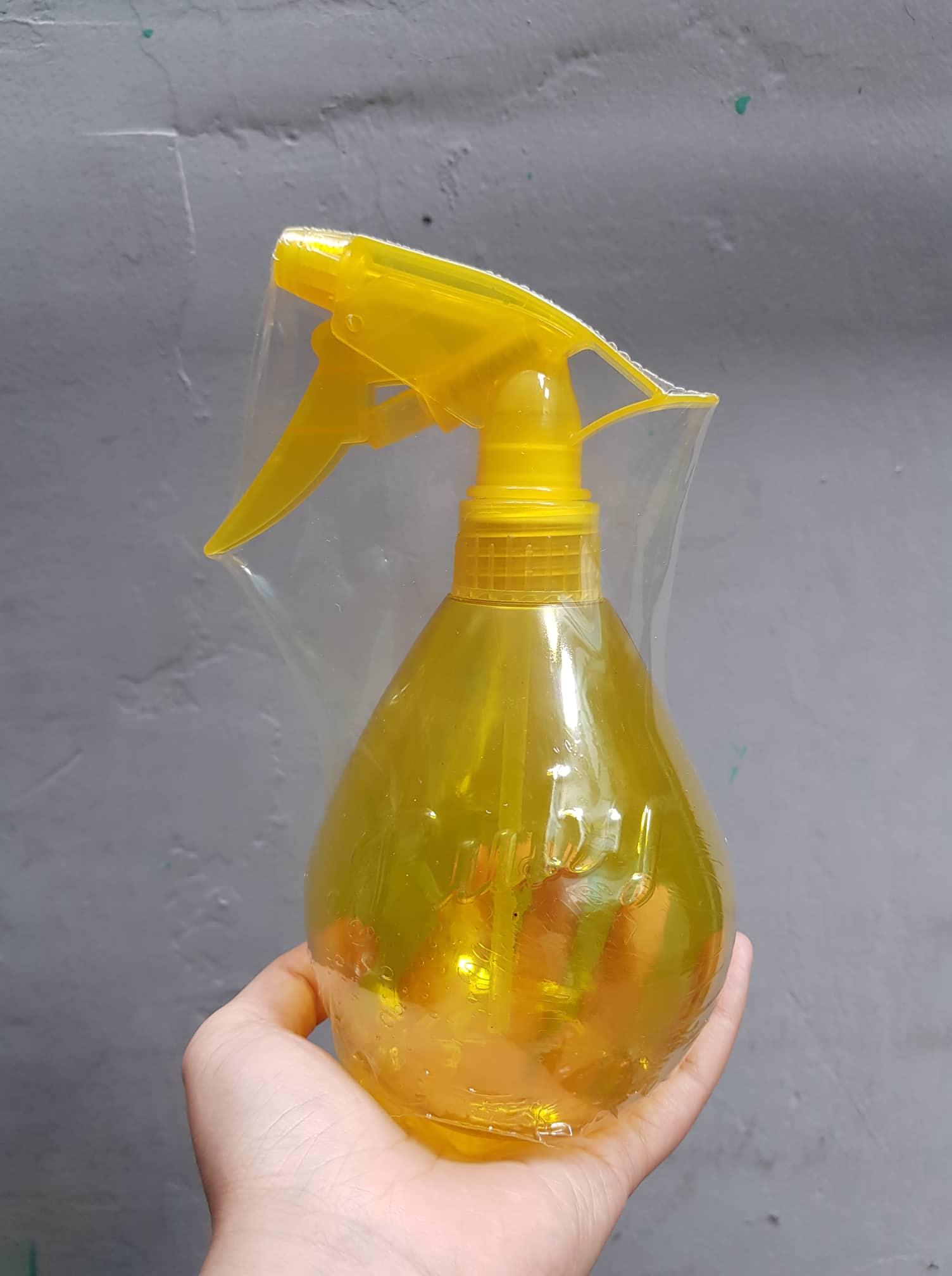 Bình Tưới Cây - Bình Xịt Loại Nhỏ (giao màu ngẫu nhiên)