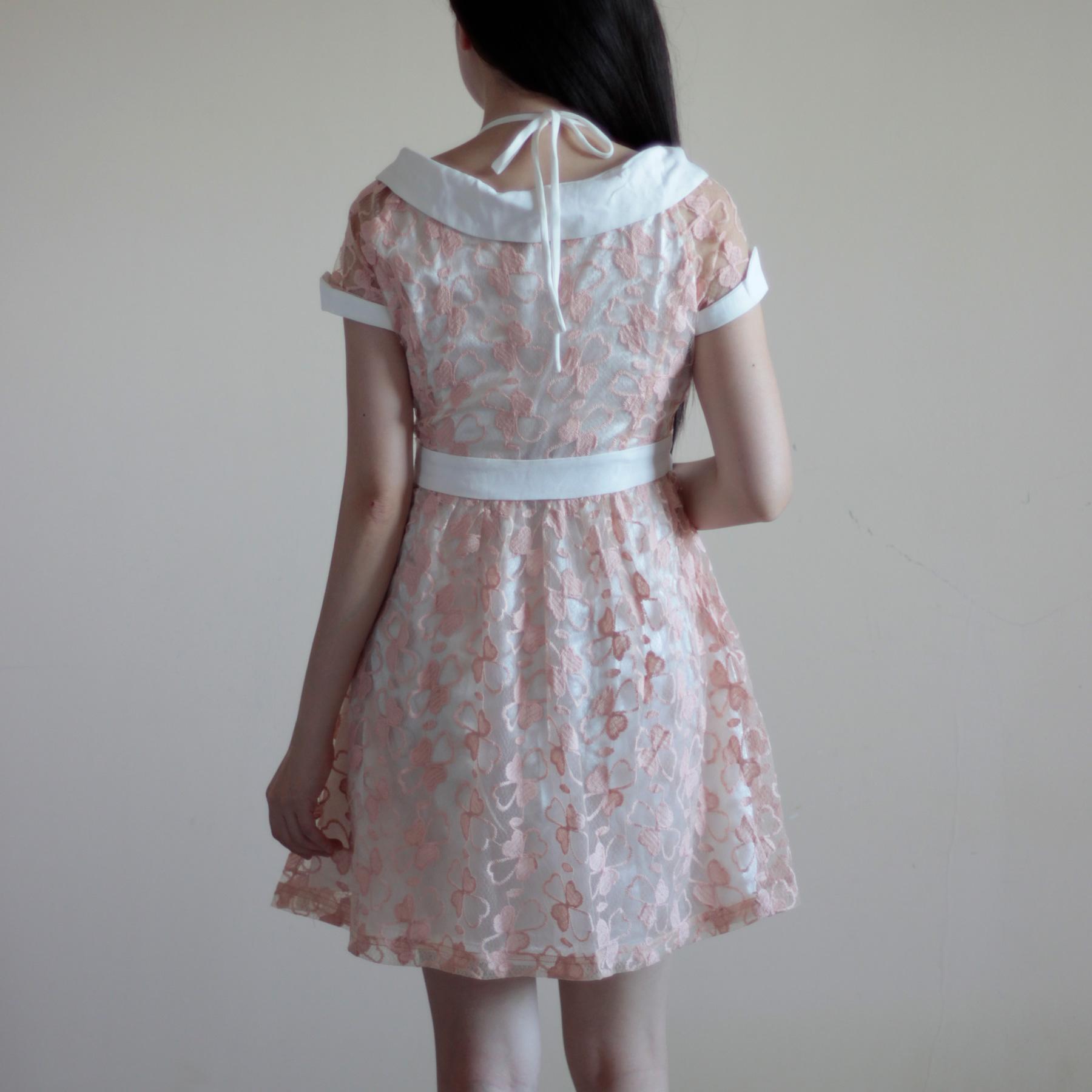 Đầm ren xòe đẹp