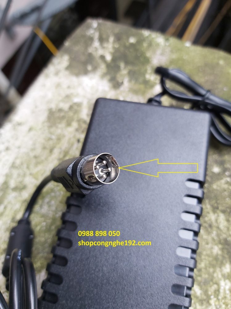 Adapter hikvision 12V 3.33A chân 4 pin