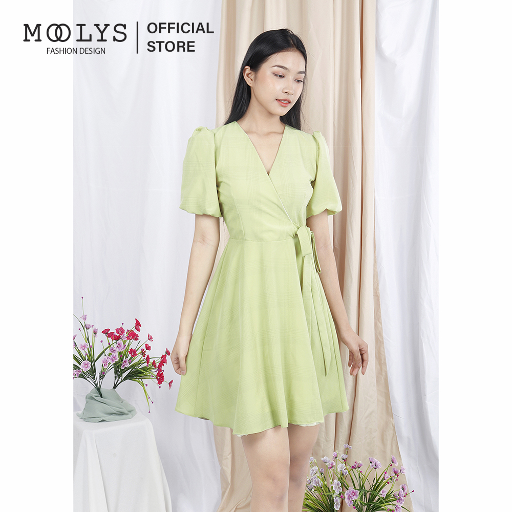 Đầm xoè thắt eo thiết kế đơn giản sang chảnh Moolys MD017