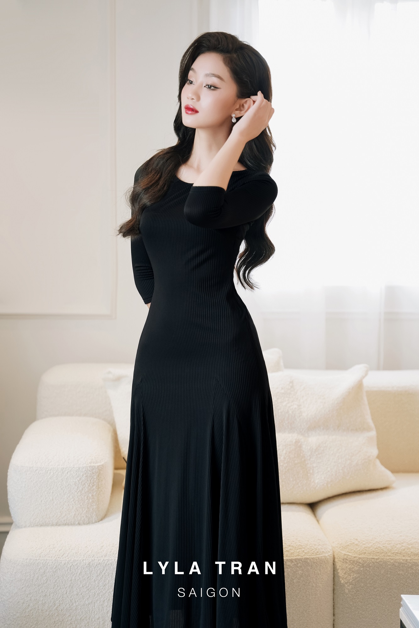 Đầm đen cổ tròn tay lở phom A thanh lịch (Nathan Dress)