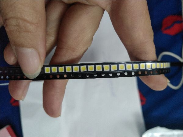 Nhân LED Tivi 3030 - 6V - Combo 50 bóng