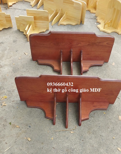 Kệ thờ gỗ MDF 50×25 60x28 màu nâu đậm có 3 chân đỡ trang trí bàn thờ công giáo gia đình tổ tiên