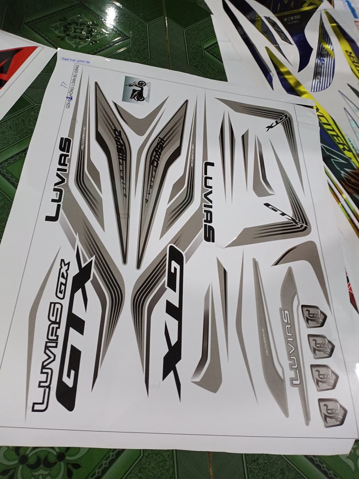 tem rời luvias gtx bạc xe trắng
