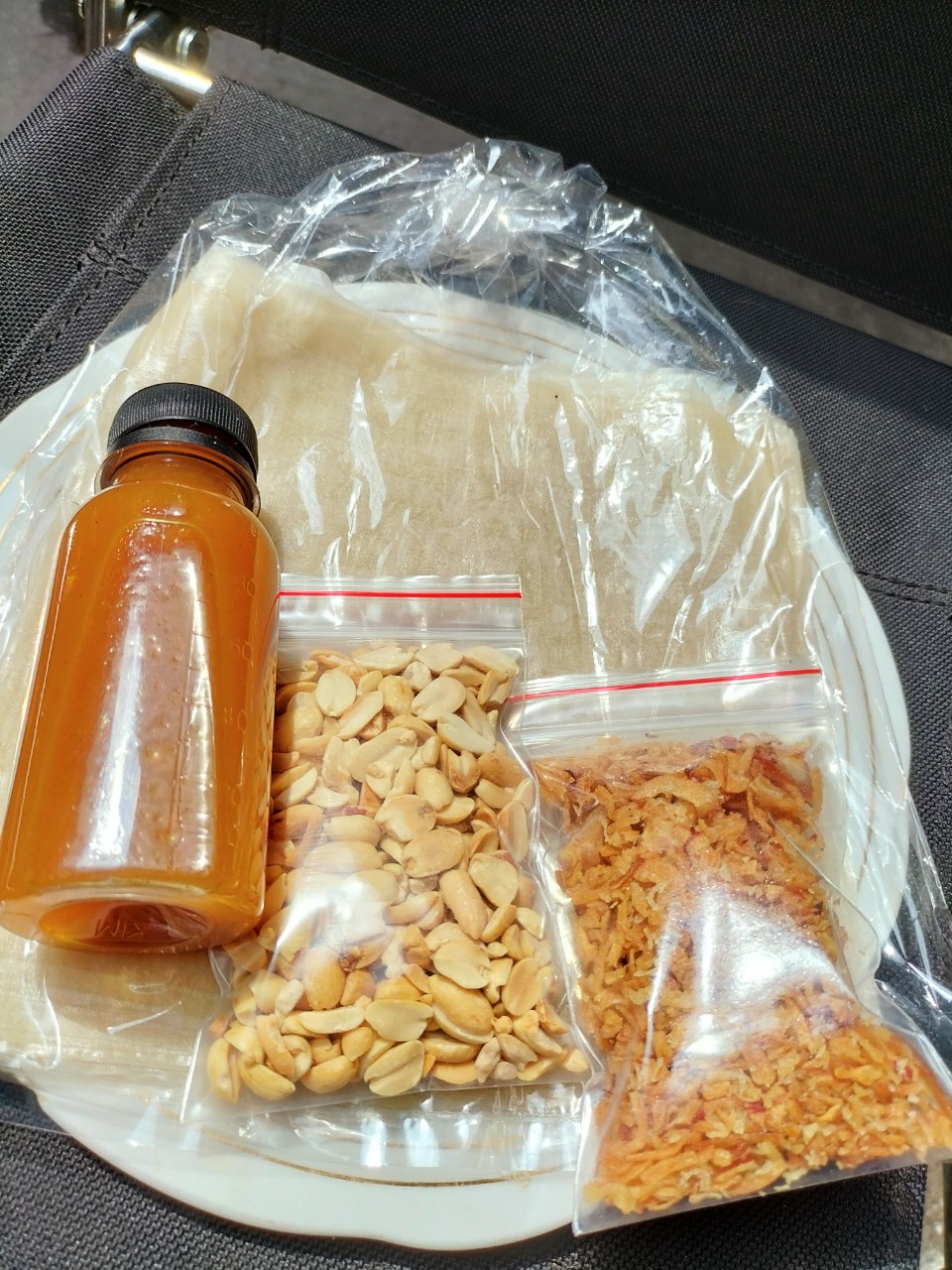 COMBO BÁNH TRÁNG DẺO PHƠI SƯƠNG CHẤM SỐT ME HÀNH PHI ĐẬU PHỘNG