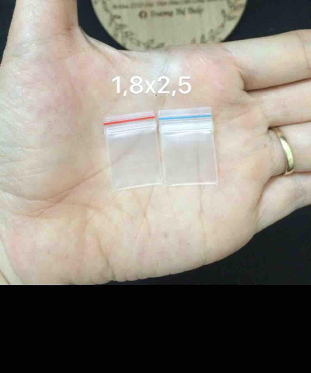 100 túi zíp KT 4x4cm