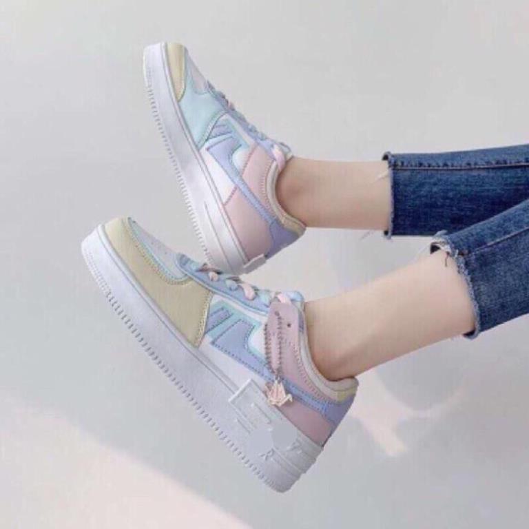 Giày thể thao nữ phong cách Hàn Quốc kèm tag