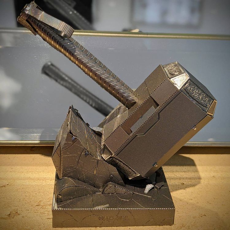 Mô Hình 3D Kim Loại Marvel Búa Mjolnir (chưa ráp)