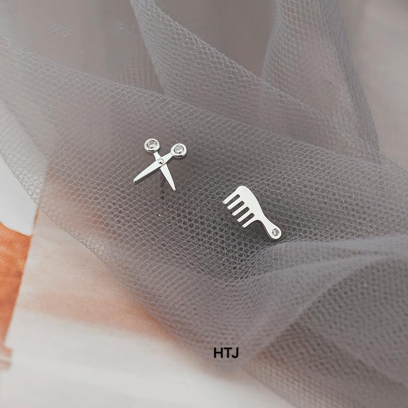 1 chiếc nụ tai  bạc hình lược, kéo cá tính bằng bạc