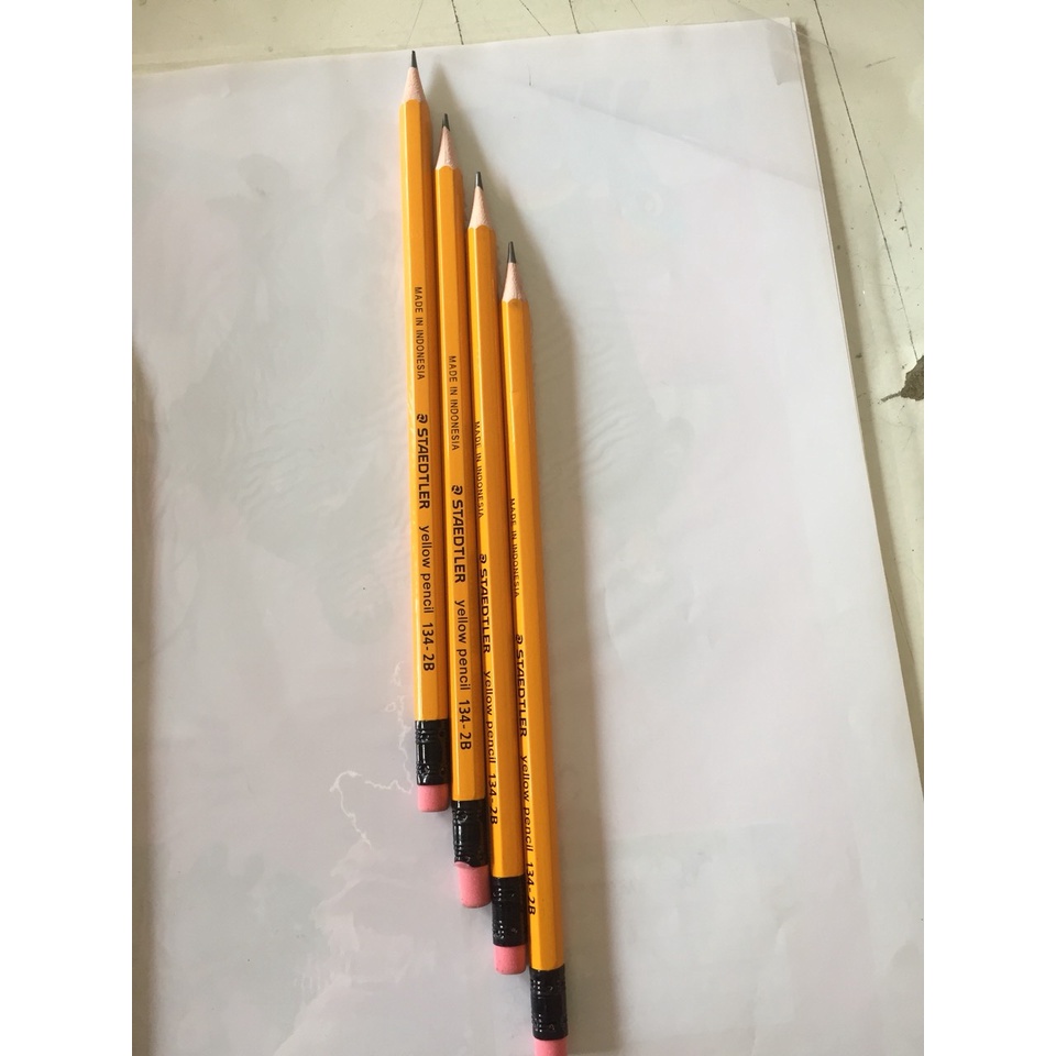 Com bo 2 cái Bút Chì Gỗ Staedtler 134 - 2B, 134 HB