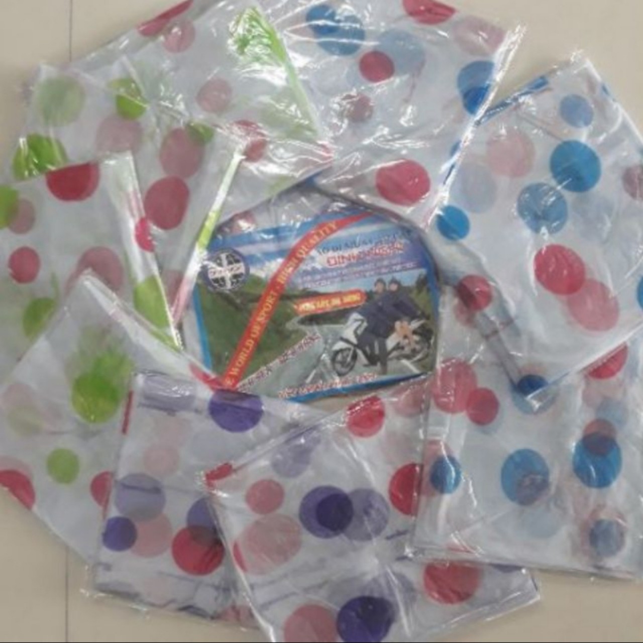 [HCM]Combo 10 áo mưa cánh dơi nhựa chấm bi