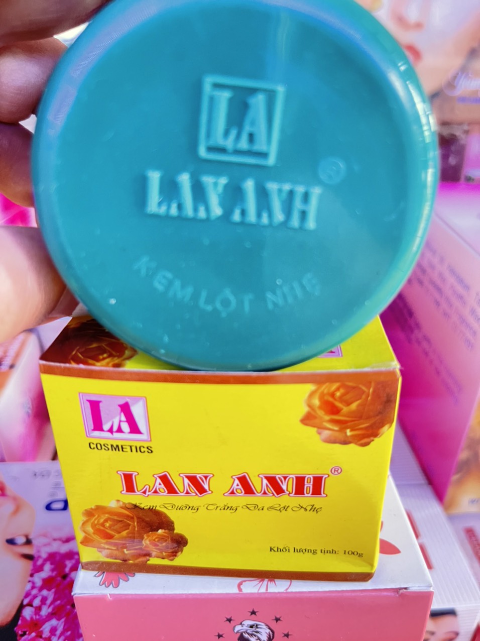 Kem Lột nhẹ Lan Anh 100g