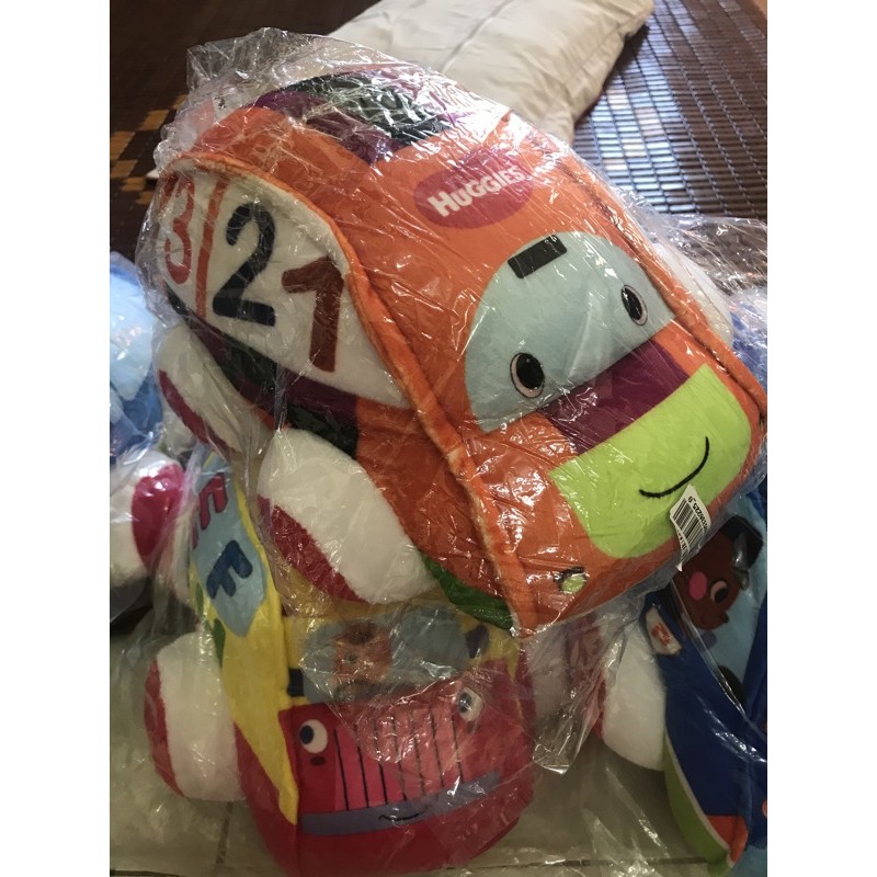 (Size lớn) Ô tô bông Huggies (Được chọn màu)