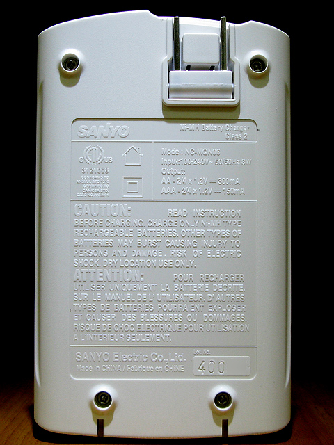 Sạc Sanyo dùng cho pin sạc AA, AAA