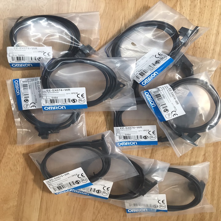 Cảm biến quang EE-SX674-WR