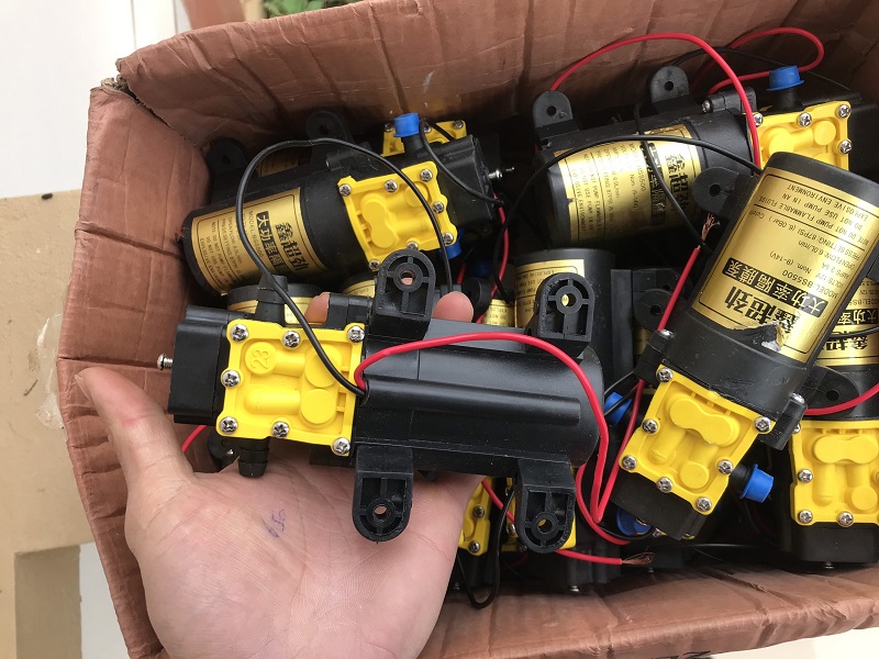 Bơm phun sương mini 12v, máy bơm tăng áp mini 12v