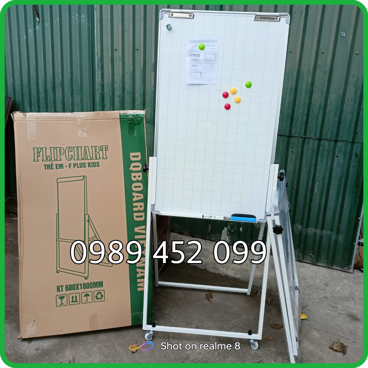 Bảng Flip chart (từ trắng)chân gấp viết bút lông cao cấp (tặng kèm bút lông, nam châm, bông lau)