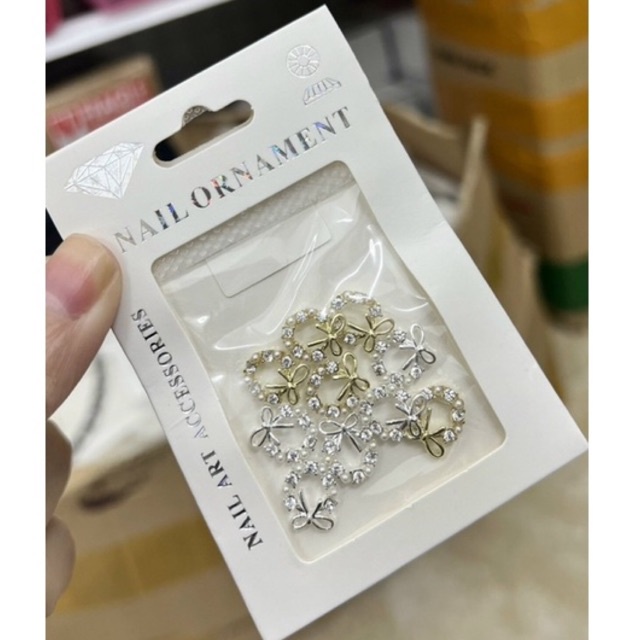 Cham kim loại đính móng siêu đẹp mẫu HOT