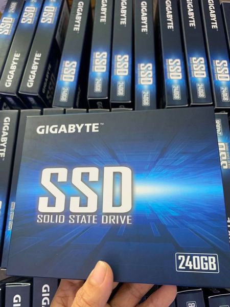 Bảng giá Ổ cứng SSD Gigabyte 240GB SATA 2,5 inch (Đoc 500MB/s, Ghi 420MB/s)  BH 3 năm chính hãng Phong Vũ