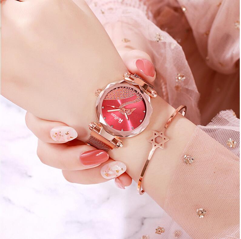 Đồng hồ đeo tay nữ nam châm có hình con thiên nga nữ tính 2020